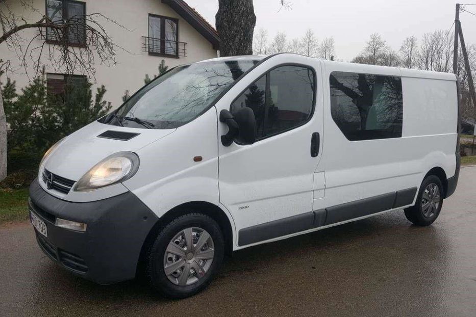 Продам Opel Vivaro груз. груз-пас 2006 года в Киеве