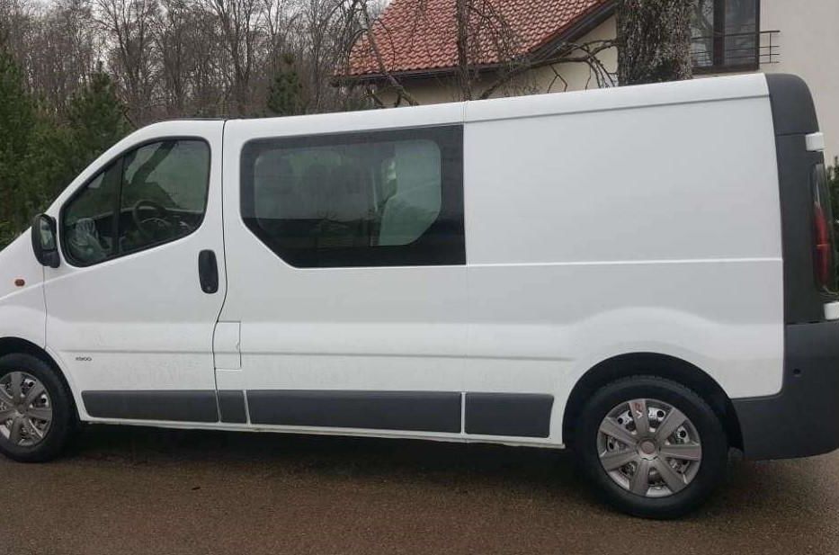 Продам Opel Vivaro груз. груз-пас 2006 года в Киеве