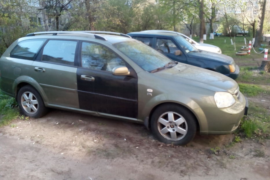 Продам Chevrolet Lacetti GLX 2005 года в Киеве