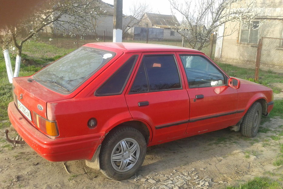 Продам Ford Escort 1988 года в г. Каховка, Херсонская область