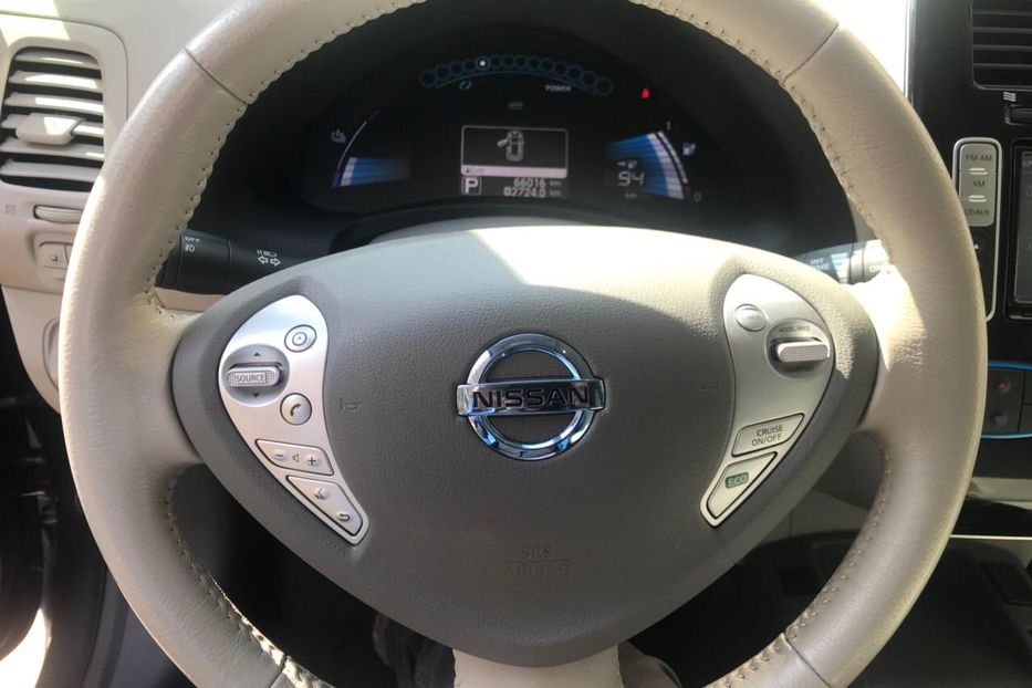 Продам Nissan Leaf SV 2013 года в Киеве