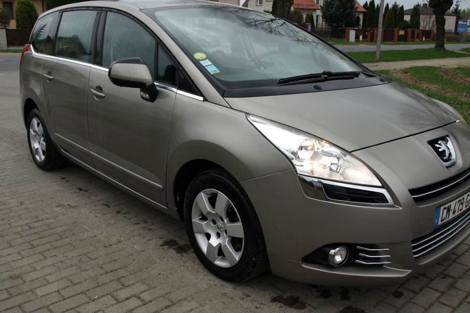 Продам Peugeot 5008 2012 года в Львове