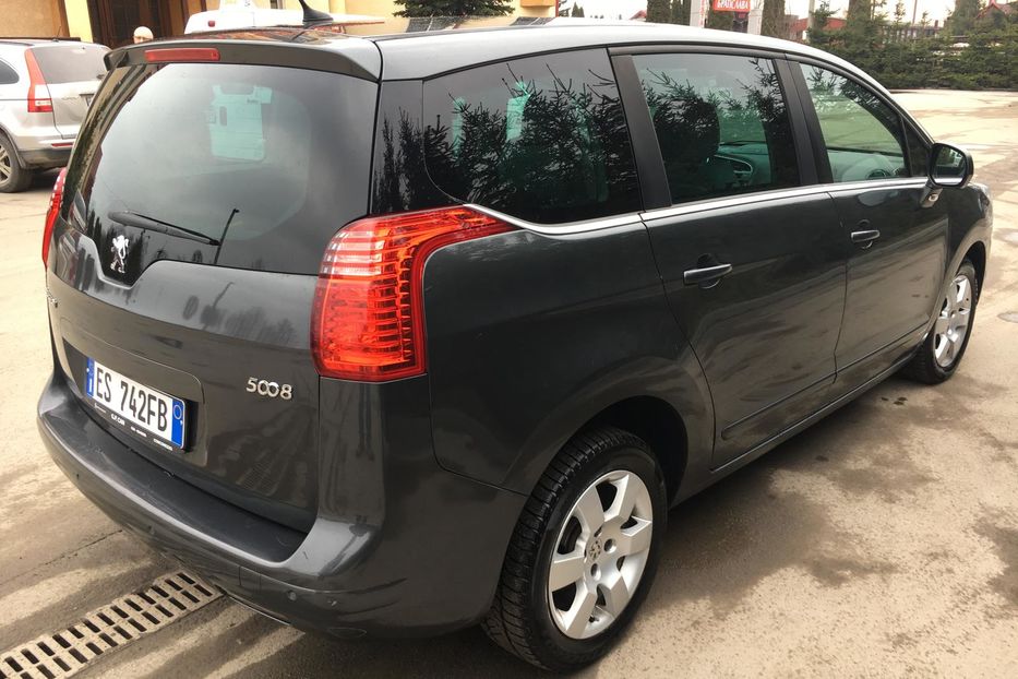 Продам Peugeot 5008 2013 года в Тернополе