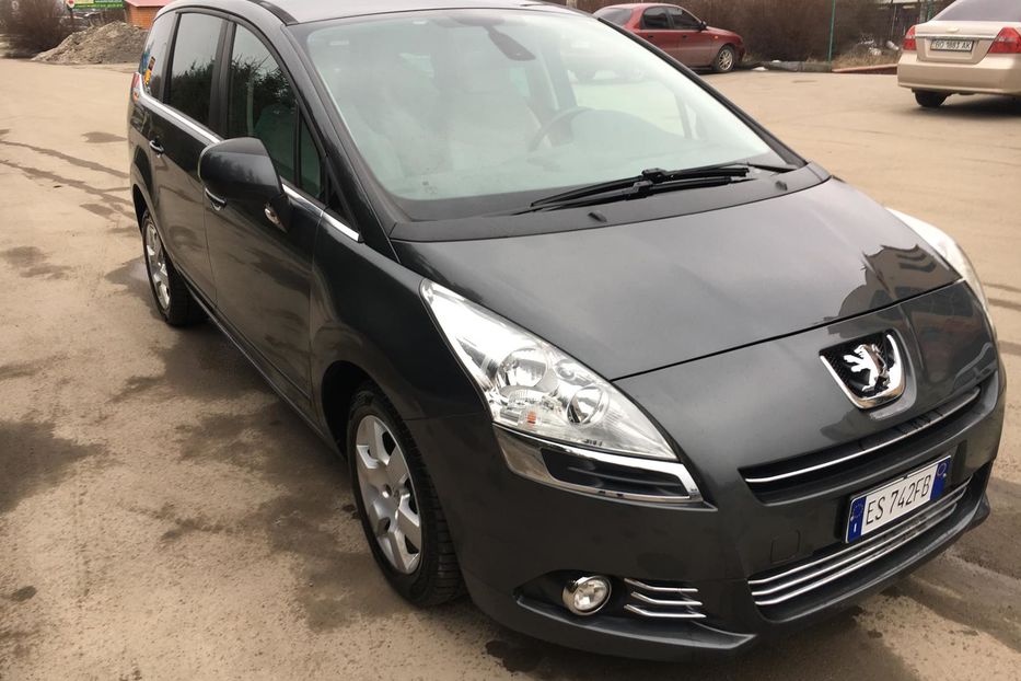 Продам Peugeot 5008 2013 года в Тернополе