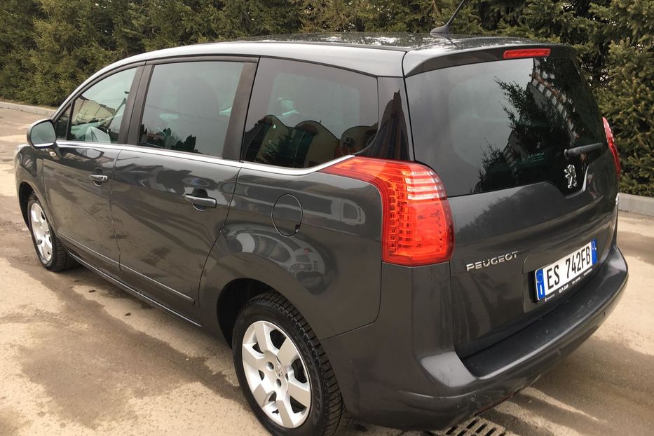 Продам Peugeot 5008 2013 года в Тернополе