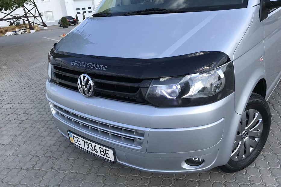 Продам Volkswagen T5 (Transporter) пасс. 2010 года в Черновцах