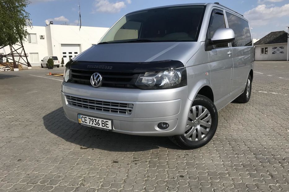 Продам Volkswagen T5 (Transporter) пасс. 2010 года в Черновцах