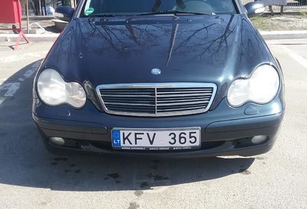 Продам Mercedes-Benz C-Class 2001 года в Киеве