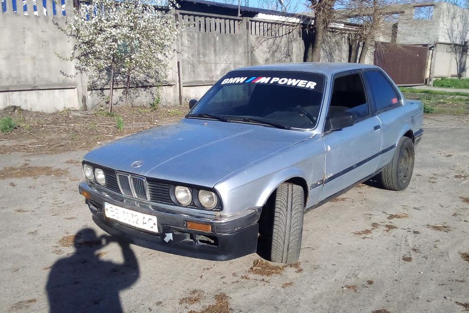 Продам BMW 318 1983 года в Днепре