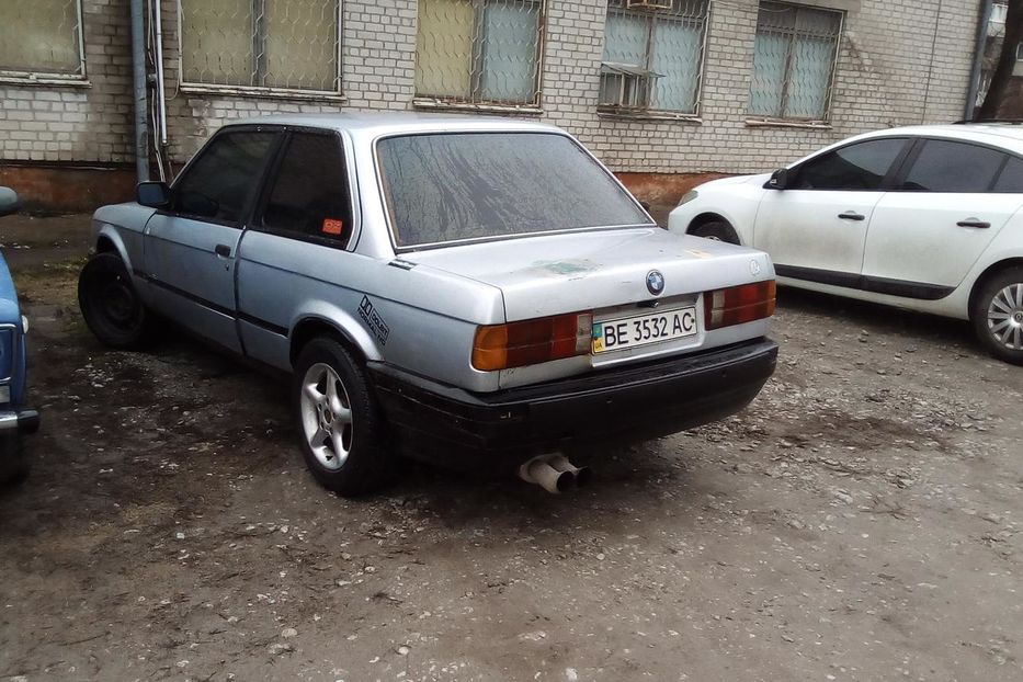Продам BMW 318 1983 года в Днепре