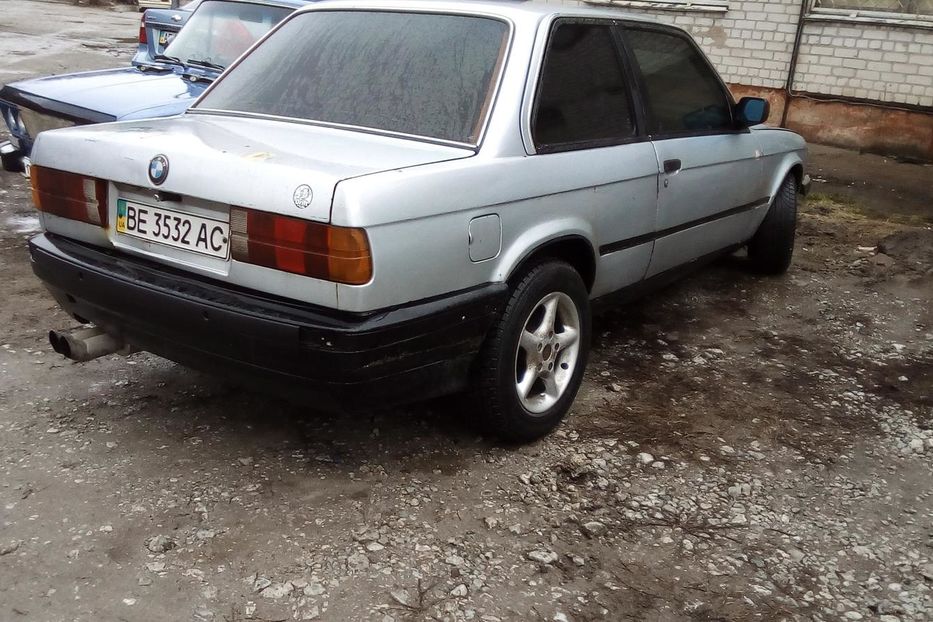 Продам BMW 318 1983 года в Днепре