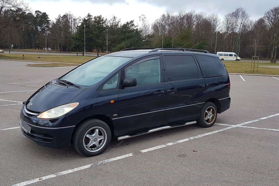 Продам Toyota Previa 2001 года в Киеве