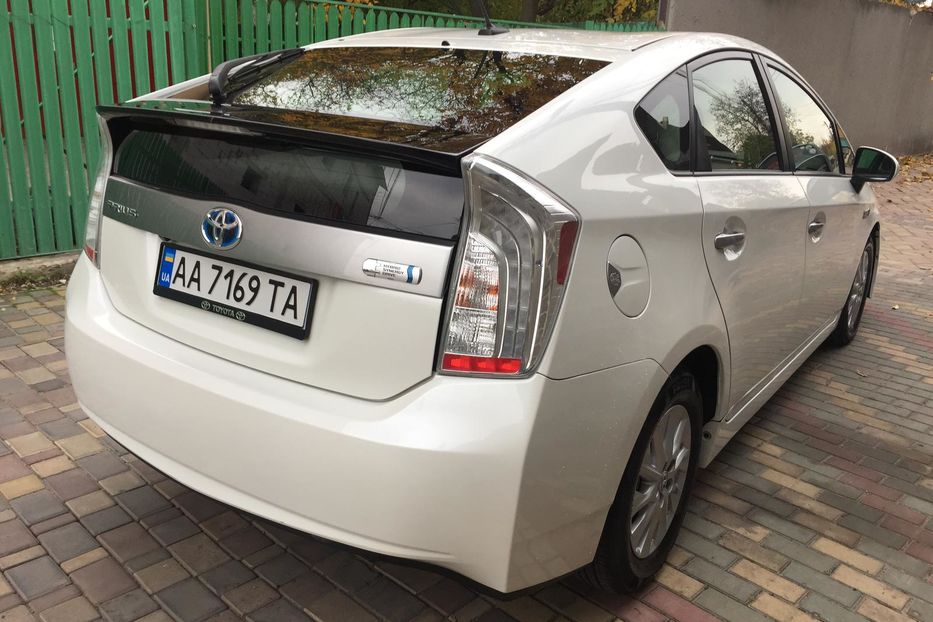 Toyota Prius Hybrid 2014