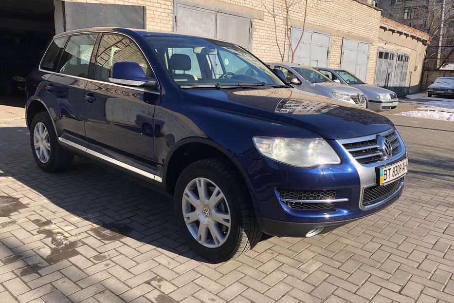 Продам Volkswagen Touareg 2008 года в Киеве