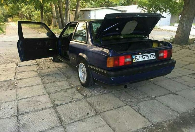 Продам BMW 318 1986 года в Черкассах