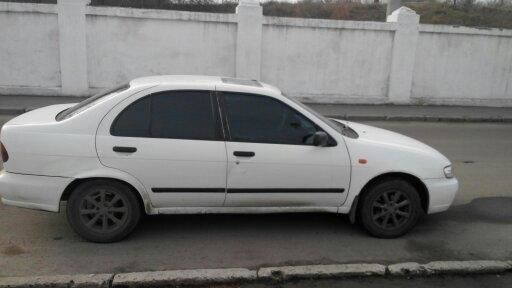 Продам Nissan Almera 1996 года в Одессе