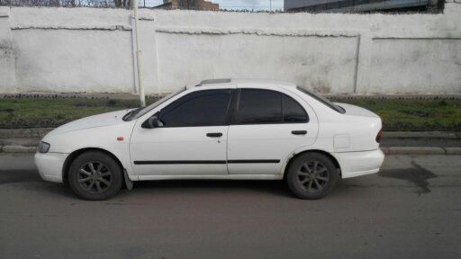 Продам Nissan Almera 1996 года в Одессе