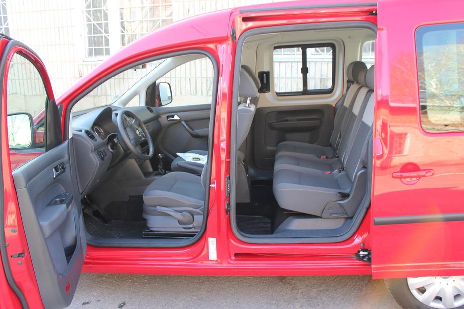 Продам Volkswagen Caddy пасс. 1.6 75kw original passanger 2011 года в Сумах