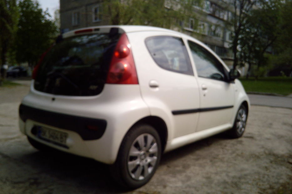 Продам Peugeot 107 2011 года в Ровно