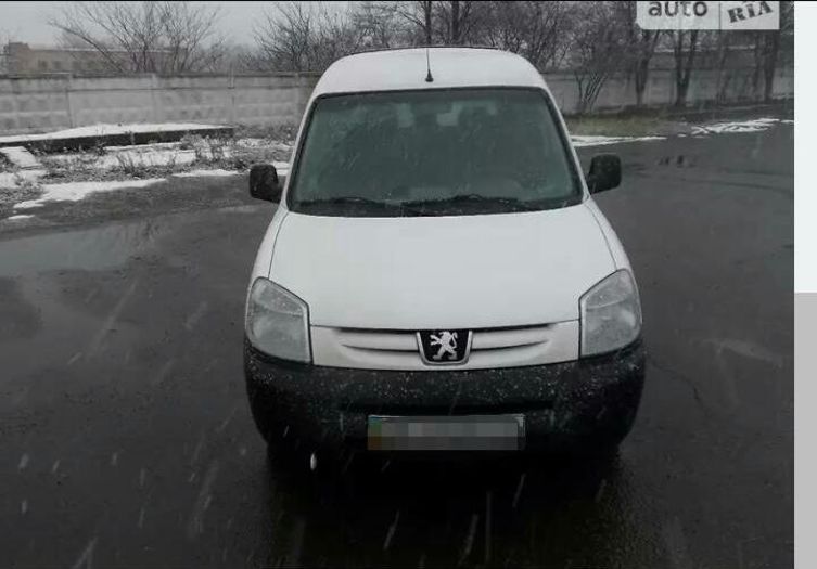 Продам Peugeot Partner пасс. 2005 года в Луцке