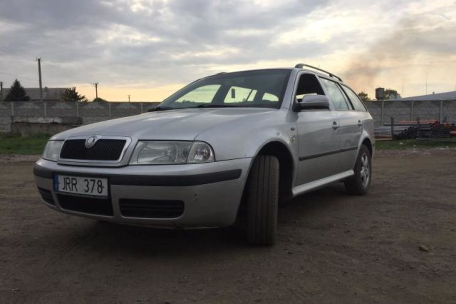 Продам Skoda Octavia Tour 2002 года в Львове