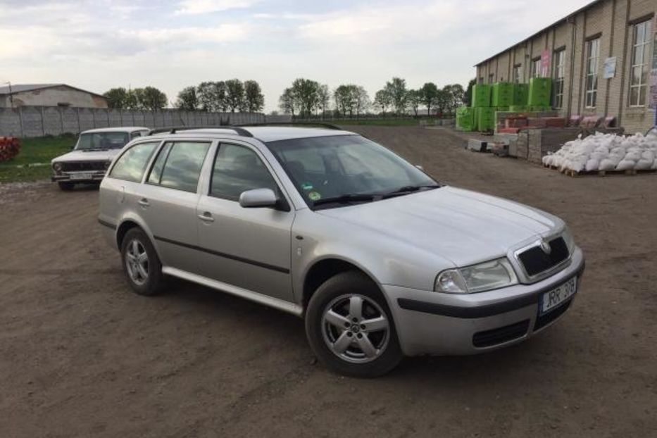 Продам Skoda Octavia Tour 2002 года в Львове