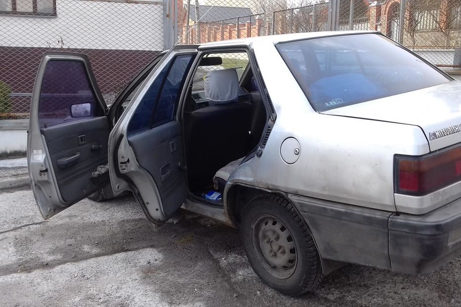 Продам Mitsubishi Lancer 1987 года в Полтаве