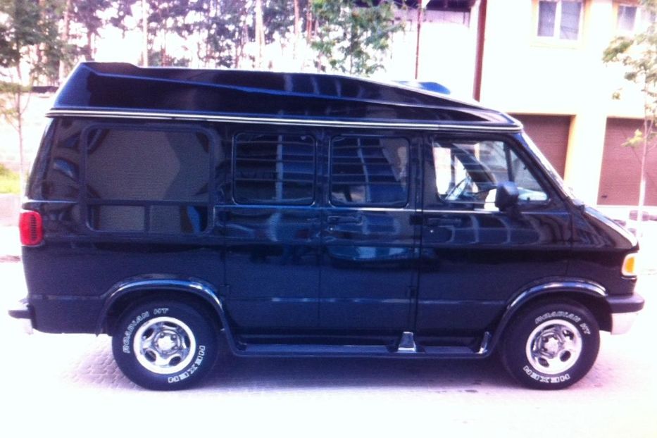 Продам Dodge Ram Van 1996 года в г. Ирпень, Киевская область