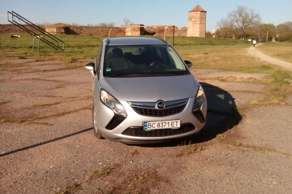 Продам Opel Zafira Turer C 2012 года в г. Белгород-Днестровский, Одесская область