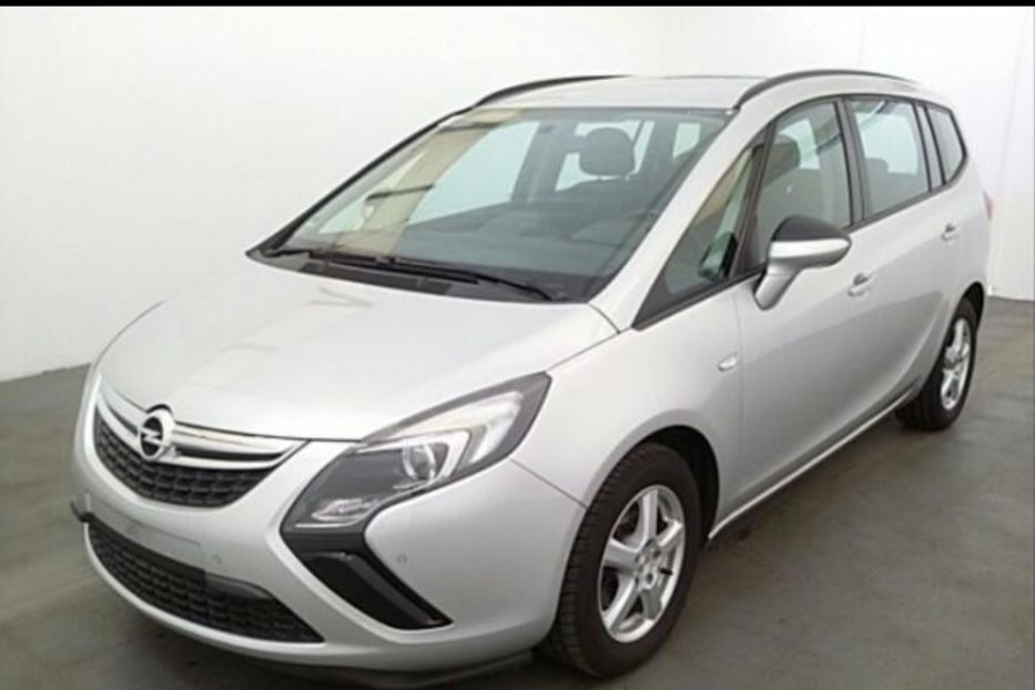 Продам Opel Zafira Turer C 2012 года в г. Белгород-Днестровский, Одесская область