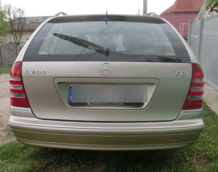 Продам Mercedes-Benz C-Class 2003 года в Черновцах