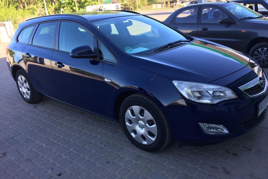 Продам Opel Astra J 2011 года в г. Чортков, Тернопольская область