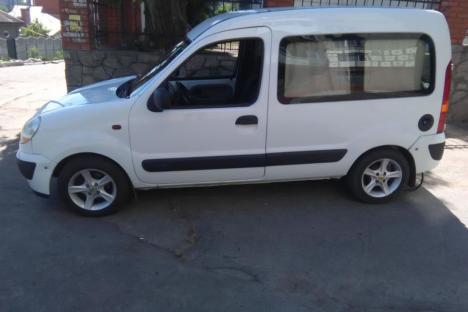 Продам Renault Kangoo пасс. 2003 года в г. Кременчуг, Полтавская область