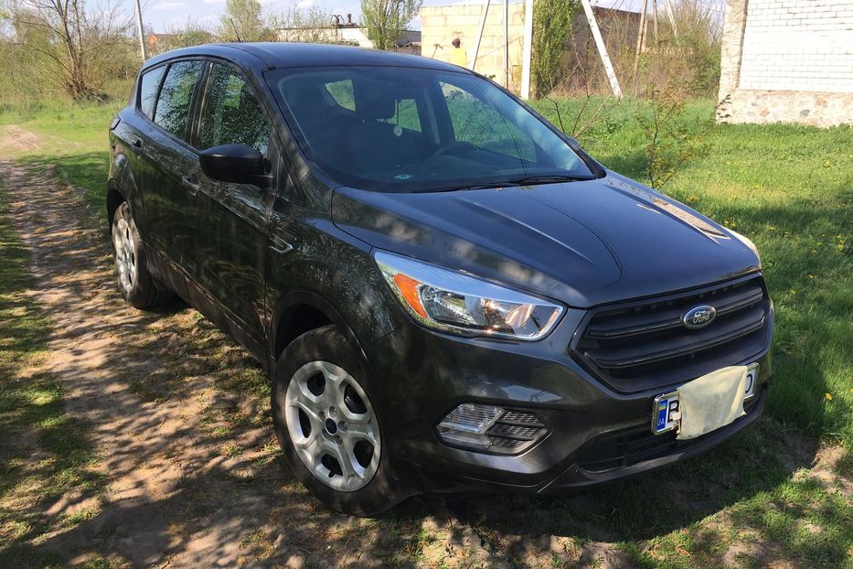 Продам Ford Escape 2017 года в г. Кременчуг, Полтавская область
