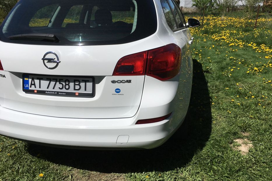 Продам Opel Astra J Sports Tourer 2012 года в г. Калуш, Ивано-Франковская область