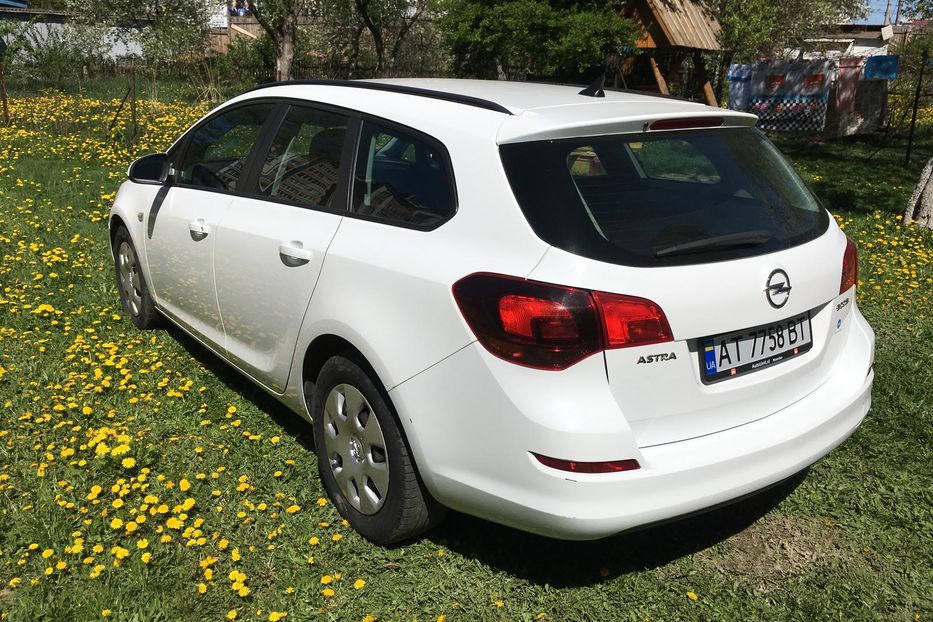 Продам Opel Astra J Sports Tourer 2012 года в г. Калуш, Ивано-Франковская область