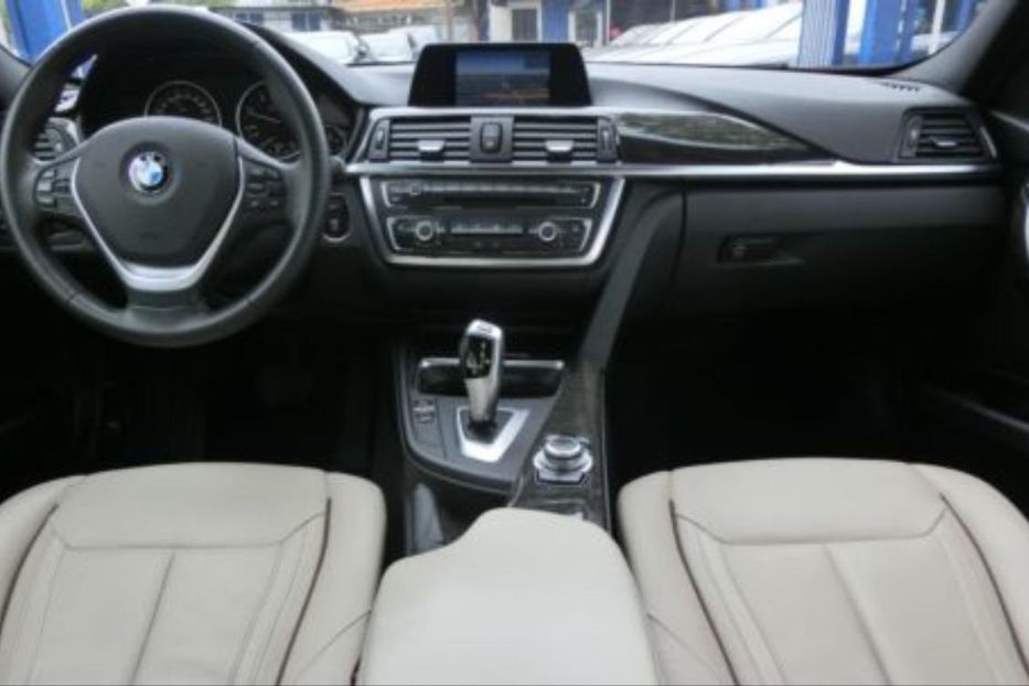 Продам BMW 320 LUXURY 2013 года в Ивано-Франковске