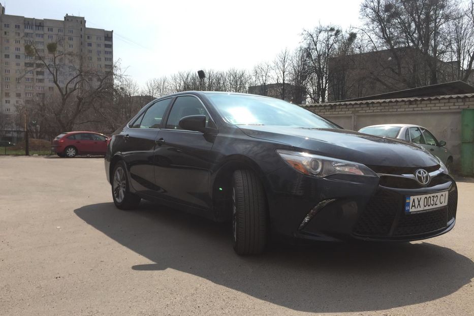 Продам Toyota Camry SE 2015 года в Харькове