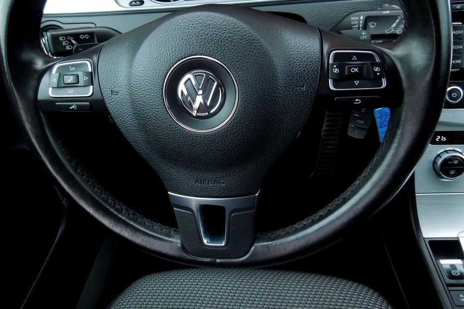 Продам Volkswagen Passat Alltrack 2013 года в Киеве