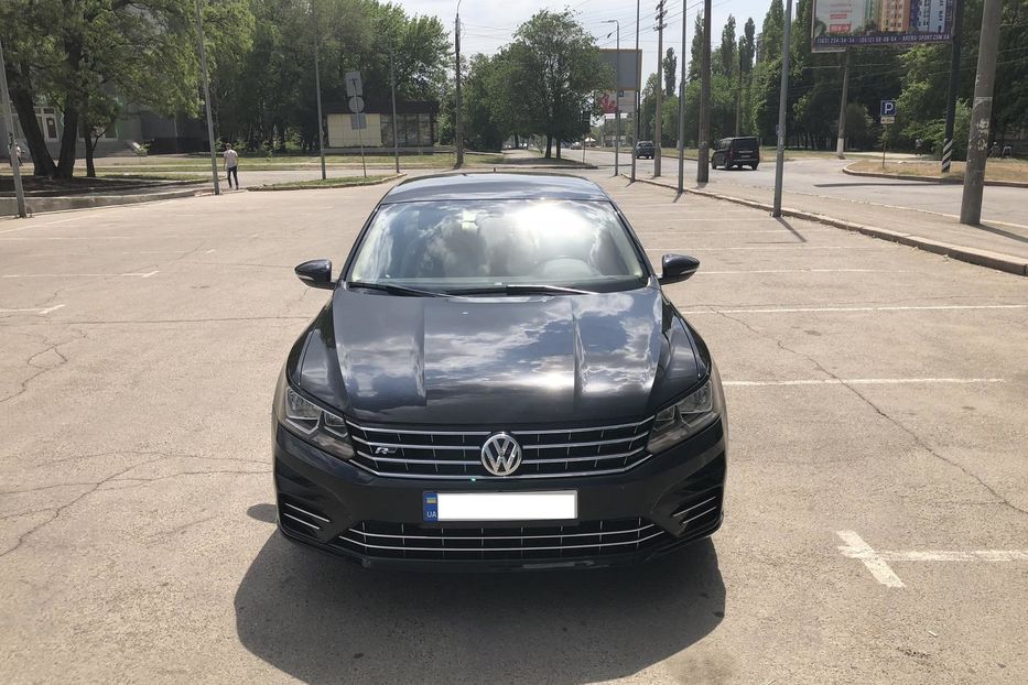 Продам Volkswagen Passat B8 R-zline 2016 года в Николаеве