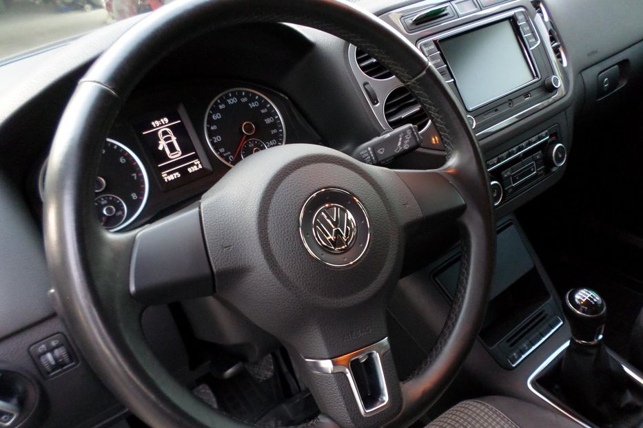 Продам Volkswagen Tiguan 2012 года в Харькове