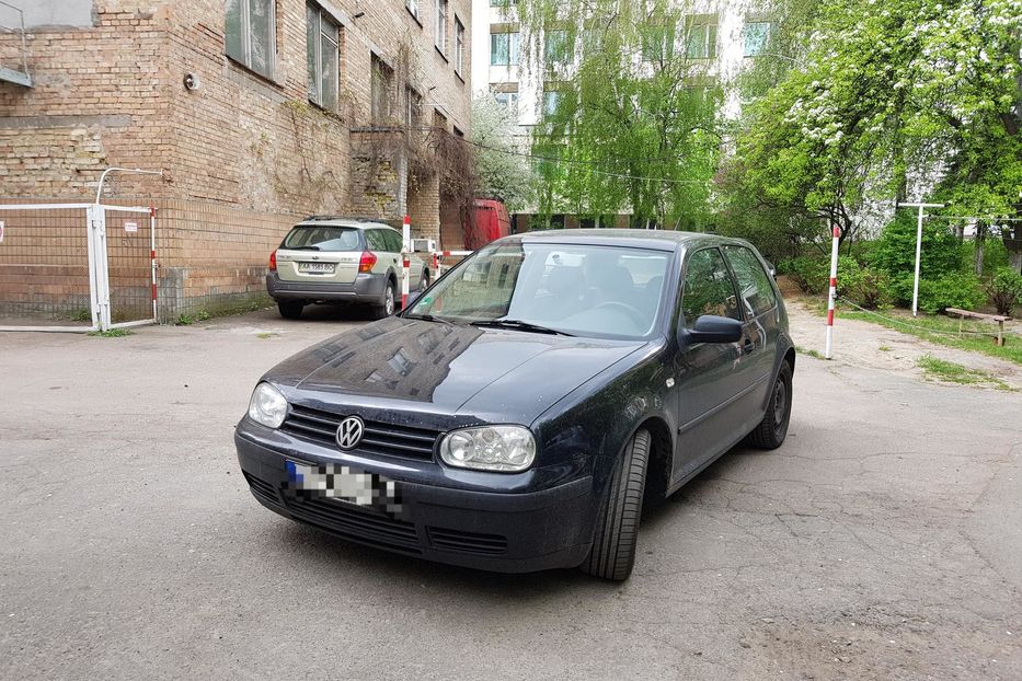 Продам Volkswagen Golf IV 2000 года в Киеве