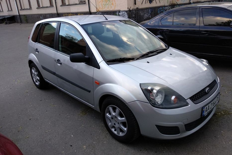 Продам Ford Fiesta 1.3 2006 года в Киеве