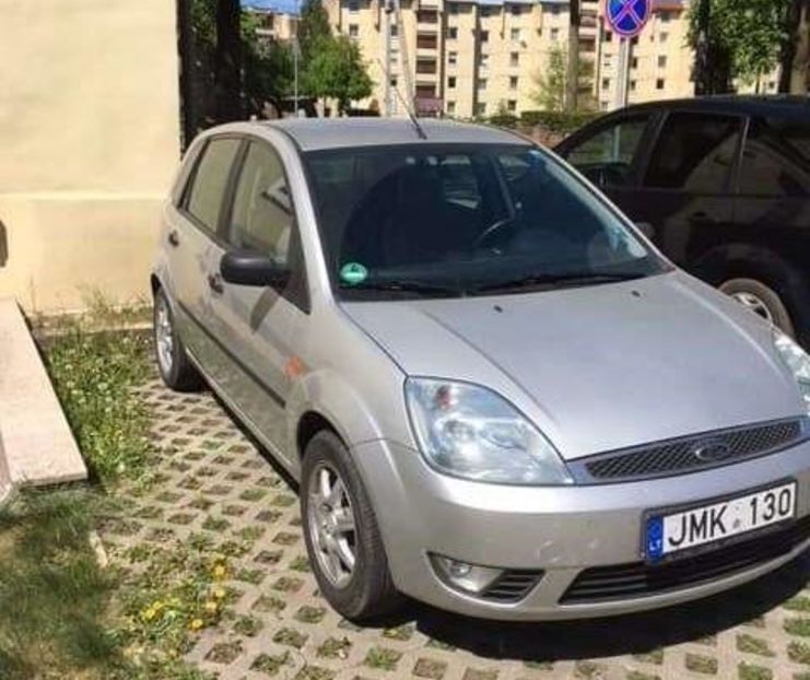 Продам Ford Fiesta 2003 года в Киеве