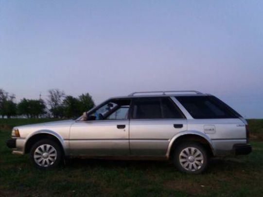 Продам Nissan Bluebird 1988 года в г. Мариуполь, Донецкая область