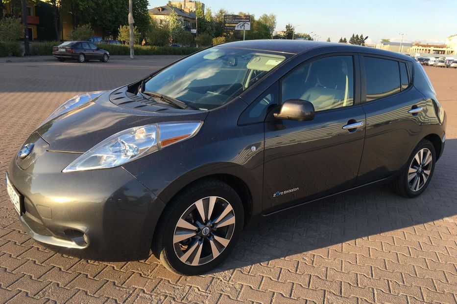 Продам Nissan Leaf SL+P 2013 года в Житомире