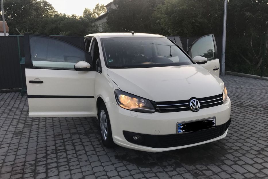 Продам Volkswagen Touran 1.6 TRENDLINE  2011 года в г. Надворная, Ивано-Франковская область