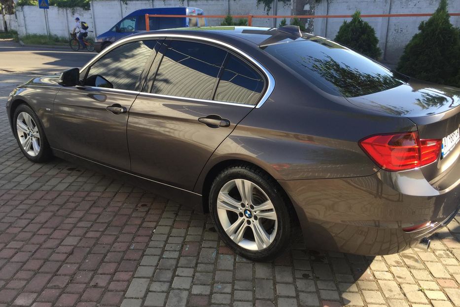 Продам BMW 320 LUXURY 2013 года в Ивано-Франковске