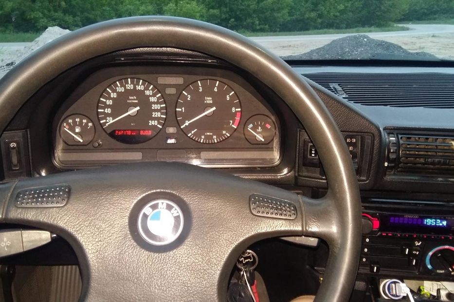 Продам BMW 520 1989 года в Харькове