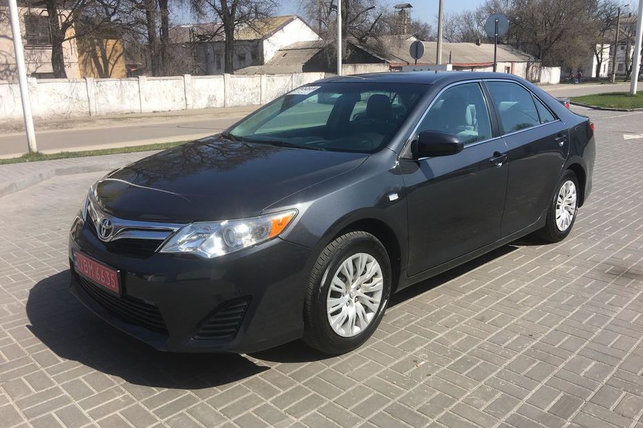 Продам Toyota Camry 2014 года в г. Каменское, Днепропетровская область